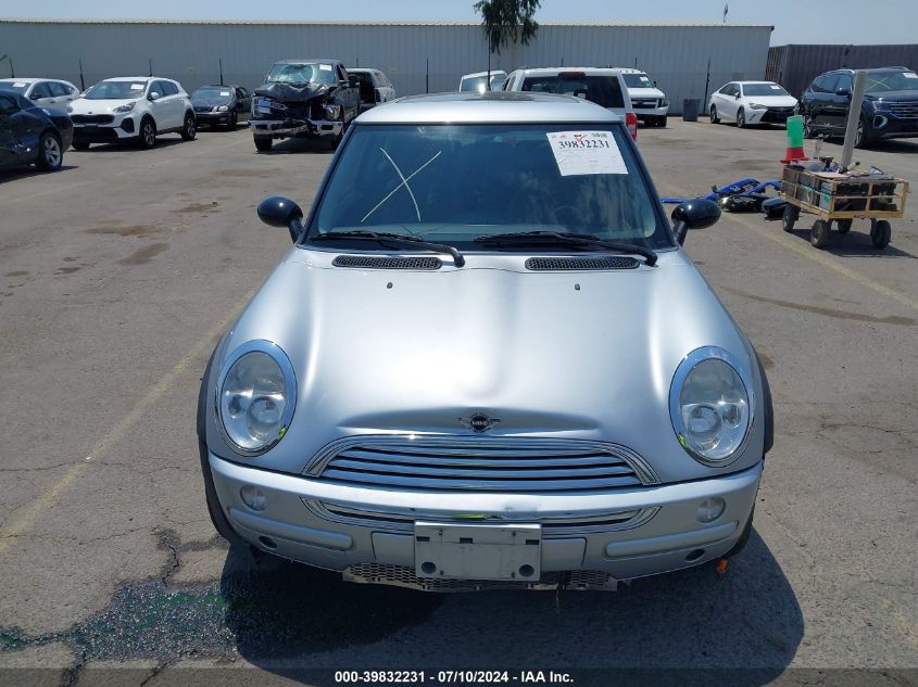 2004 Mini Cooper VIN: WMWRC334X4TJ57678 Lot: 39832231