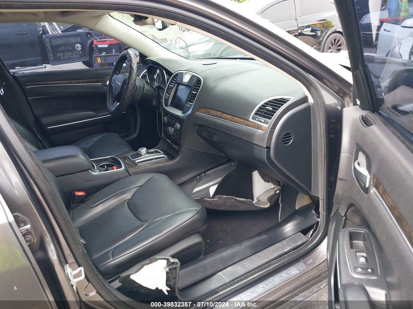 2017 CHRYSLER 300C - 2C3CCAEG6HH667859