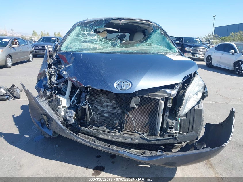 2014 Toyota Sienna Le V6 8 Passenger VIN: 5TDKK3DC3ES482931 Lot: 39832579