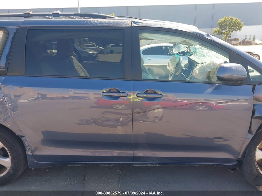 2014 Toyota Sienna Le V6 8 Passenger VIN: 5TDKK3DC3ES482931 Lot: 39832579