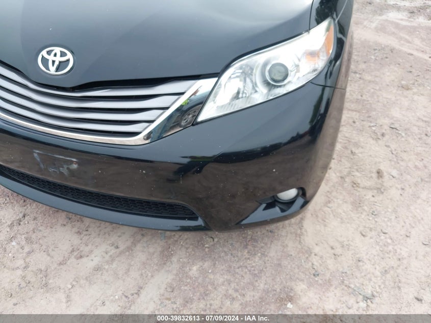 2017 Toyota Sienna Xle 8 Passenger VIN: 5TDYZ3DC6HS851596 Lot: 39832613