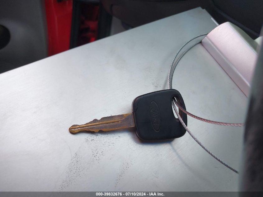 2001 Ford F-150 Harley-Davidson Edition/King Ranch Edition/Lariat/Xlt VIN: 1FTRW07W11KF37451 Lot: 39832676