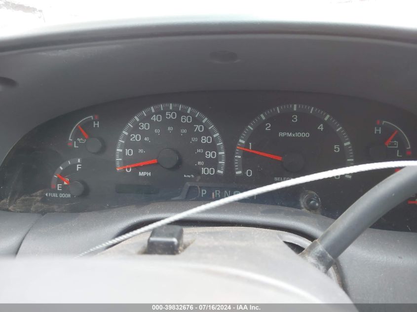 2001 Ford F-150 Harley-Davidson Edition/King Ranch Edition/Lariat/Xlt VIN: 1FTRW07W11KF37451 Lot: 39832676