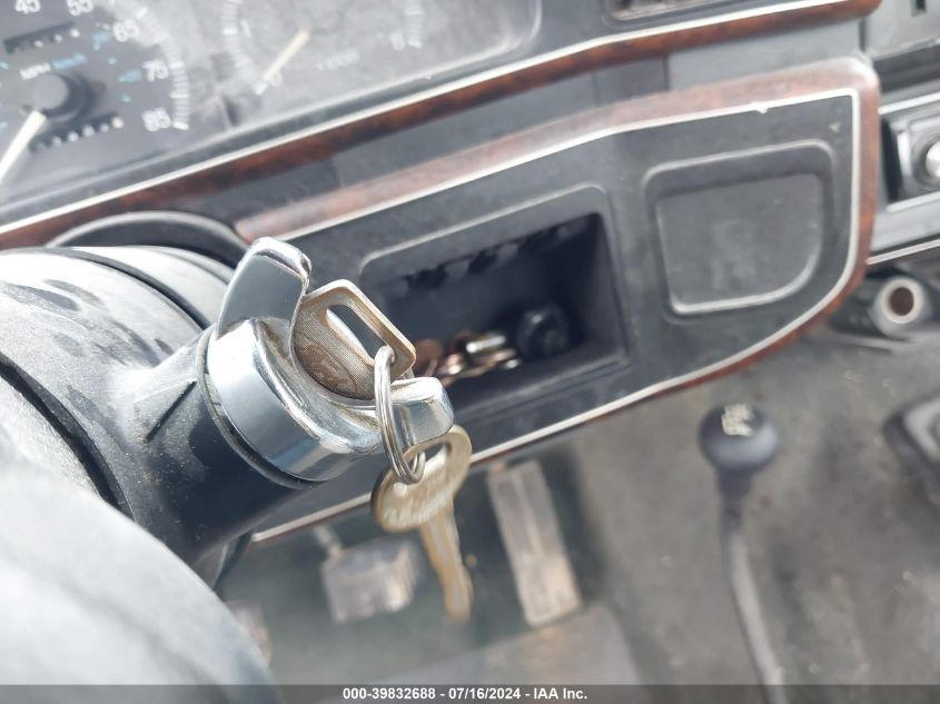 1989 Ford F150 VIN: 2FTEF14N0KCB52341 Lot: 39832688