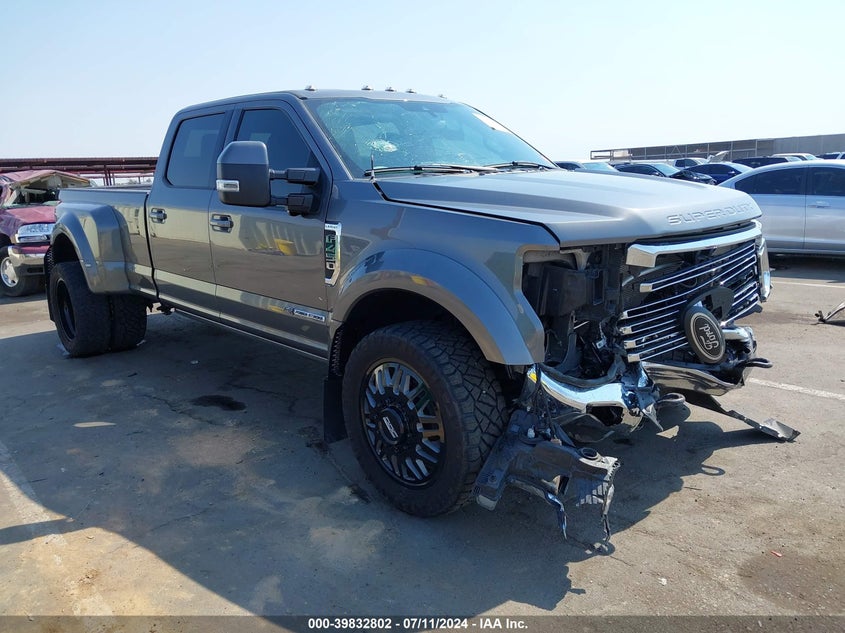 2022 FORD F-450  (VIN: 1FT8W4DT4NEE18889)