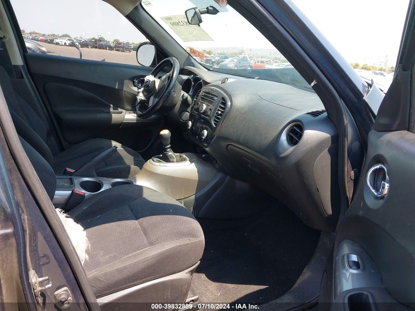 2011 Nissan Juke Sv VIN: JN8AF5MR1BT009742 Lot: 39832809