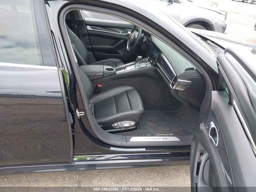 2014 PORSCHE PANAMERA 4S - WP0AB2A75EL055961