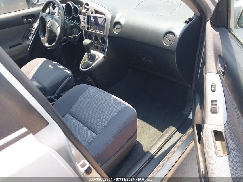 2006 Toyota Matrix Xr VIN: 2T1KR32E66C592074 Lot: 39832931