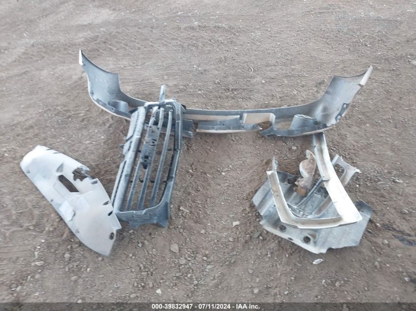 2007 GMC Sierra 1500 Classic Sl VIN: 2GTEC13V971152402 Lot: 39832947