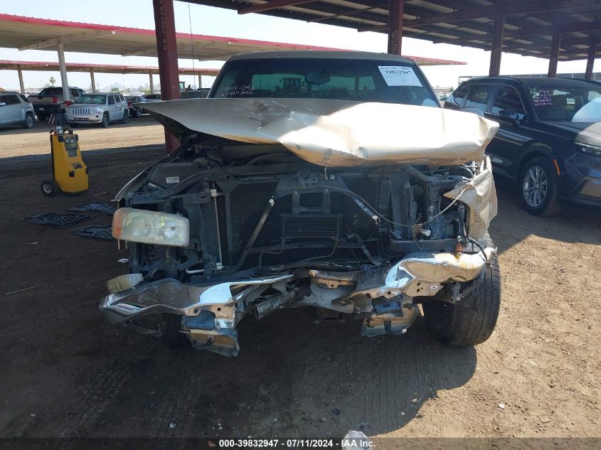 2007 GMC Sierra 1500 Classic Sl VIN: 2GTEC13V971152402 Lot: 39832947