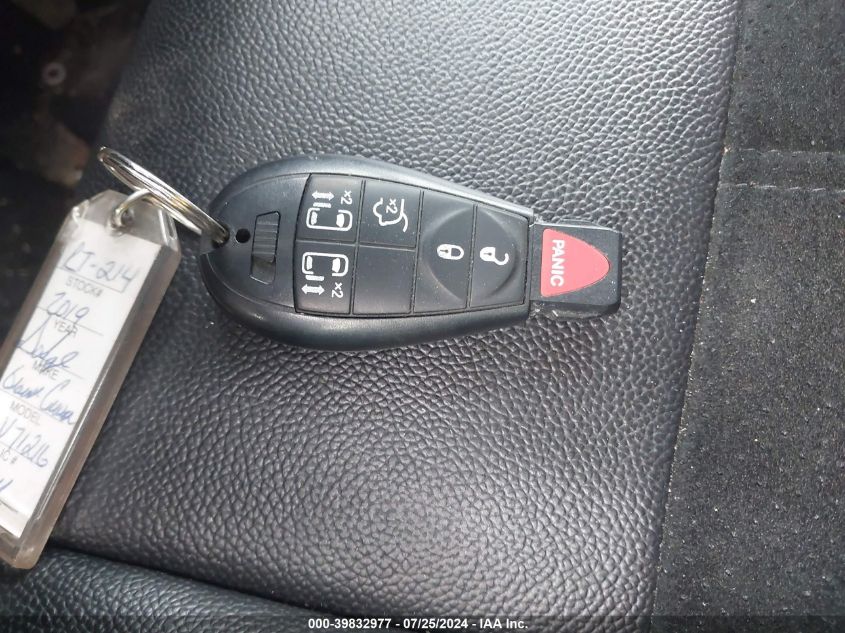 2019 Dodge Grand Caravan Sxt VIN: 2C4RDGCG7KR661398 Lot: 39832977