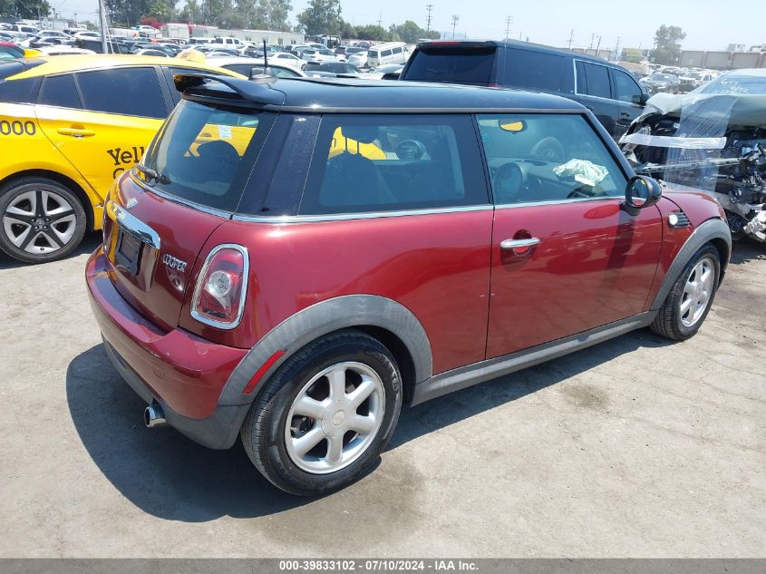 2009 Mini Cooper VIN: WMWMF33509TW70892 Lot: 39833102