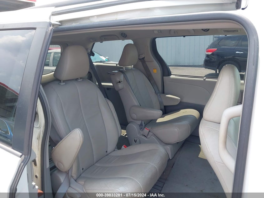 2012 Toyota Sienna Xle V6 8 Passenger VIN: 5TDYK3DC7CS249660 Lot: 39833281