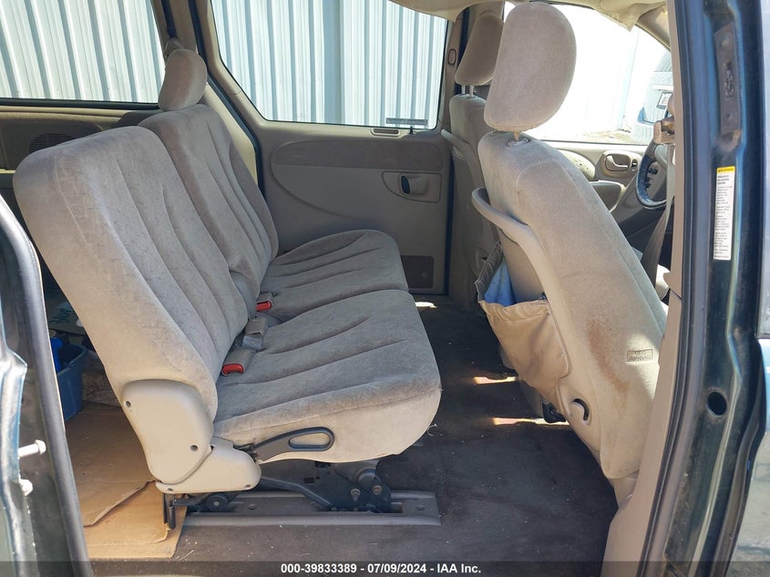 2001 Chrysler Town & Country Lxi VIN: 2C8GP54L91R125368 Lot: 39833389