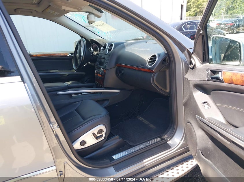 2011 Mercedes-Benz Gl 450 4Matic VIN: 4JGBF7BE3BA701147 Lot: 39833458