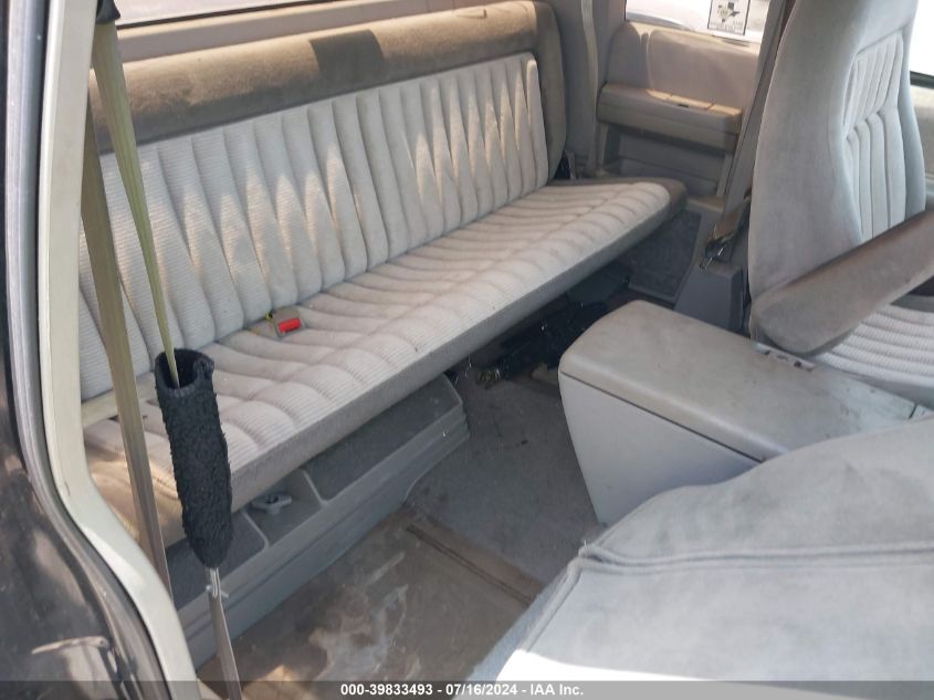 1993 Chevrolet Gmt-400 C1500 VIN: 2GCEC19K6P1257749 Lot: 39833493