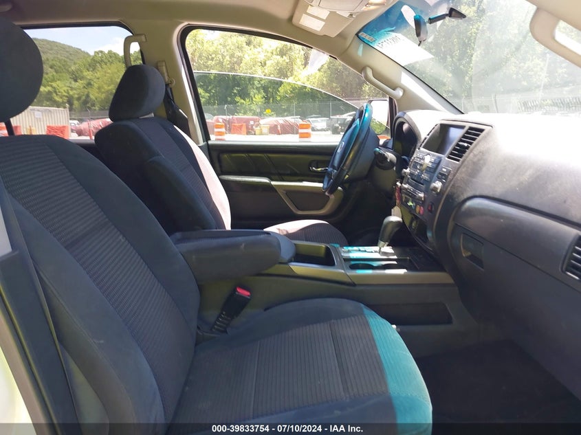 2015 Nissan Armada Sv VIN: 5N1BA0ND1FN609445 Lot: 39833754