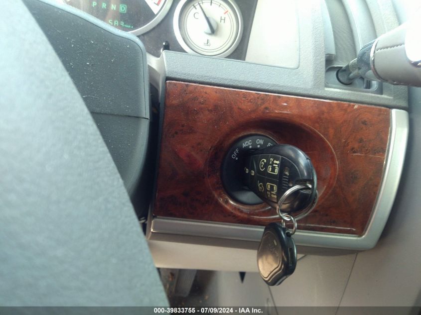 2008 Chrysler Town & Country Touring VIN: 2A8HR54P08R699914 Lot: 39833755