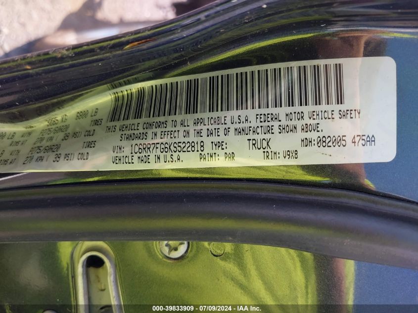 2019 Ram 1500 Classic Express Quad Cab 4X4 6'4 Box VIN: 1C6RR7FG6KS522818 Lot: 39833909