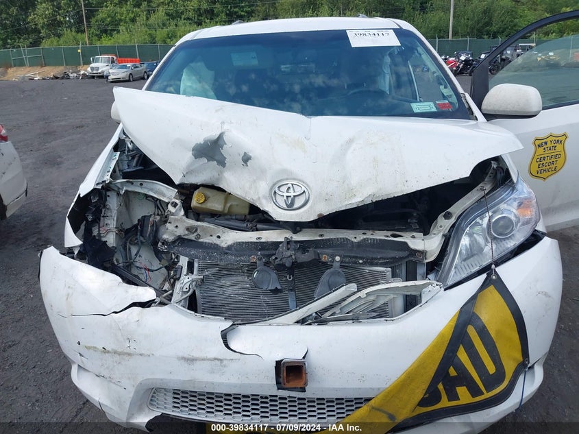 2015 Toyota Sienna Le 7 Passenger VIN: 5TDJK3DC9FS096804 Lot: 39834117