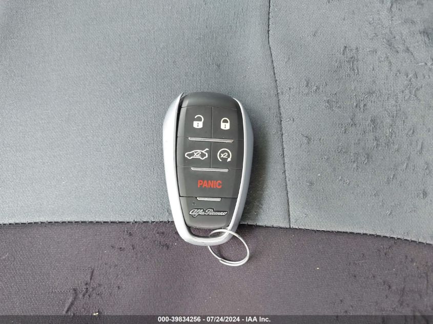 2018 Alfa Romeo Stelvio Awd VIN: ZASFAKAN2J7B73872 Lot: 39834256