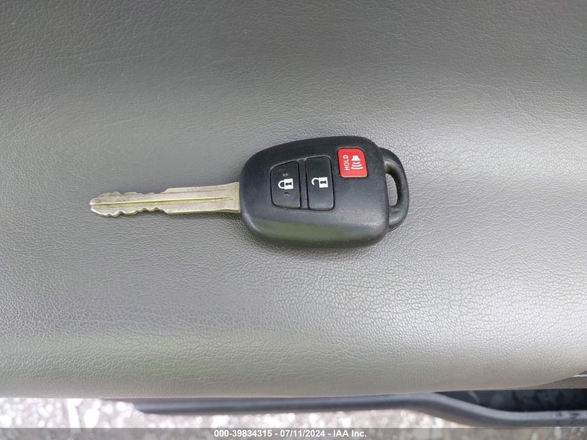 2017 TOYOTA TACOMA SR5 V6 - 5TFSZ5AN7HX070183