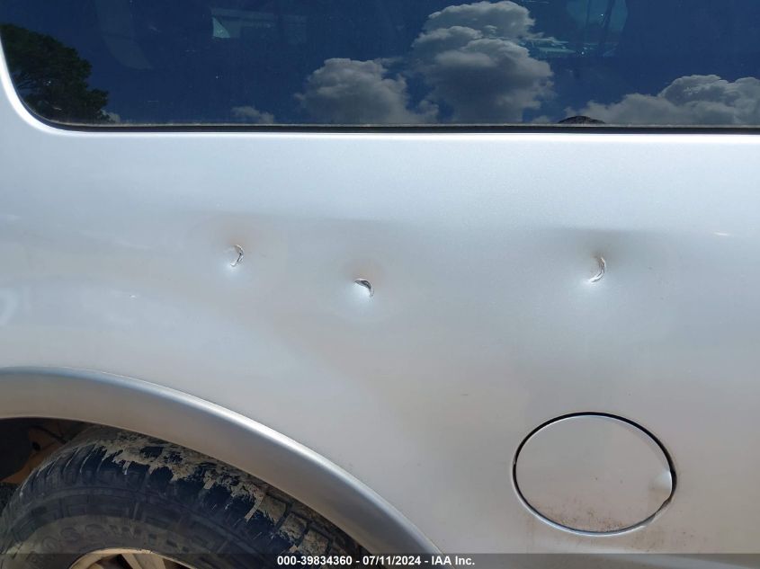 2000 Ford Expedition Xlt VIN: 1FMRU1567YLC34303 Lot: 39834360