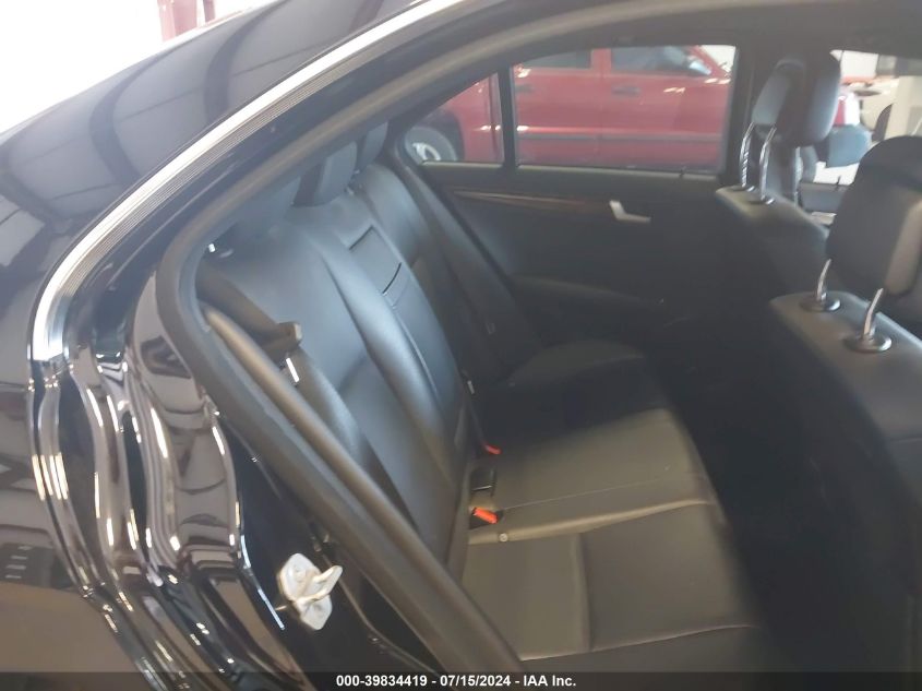 2012 Mercedes-Benz C 300 Luxury 4Matic/Sport 4Matic VIN: WDDGF8BB7CA613473 Lot: 39834419