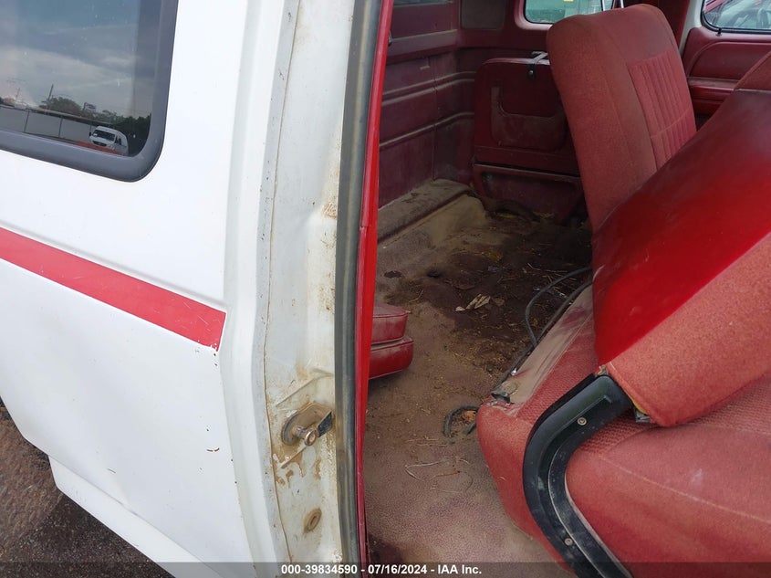 1992 Ford F250 VIN: 1FTHX26H6NKB89613 Lot: 39834590