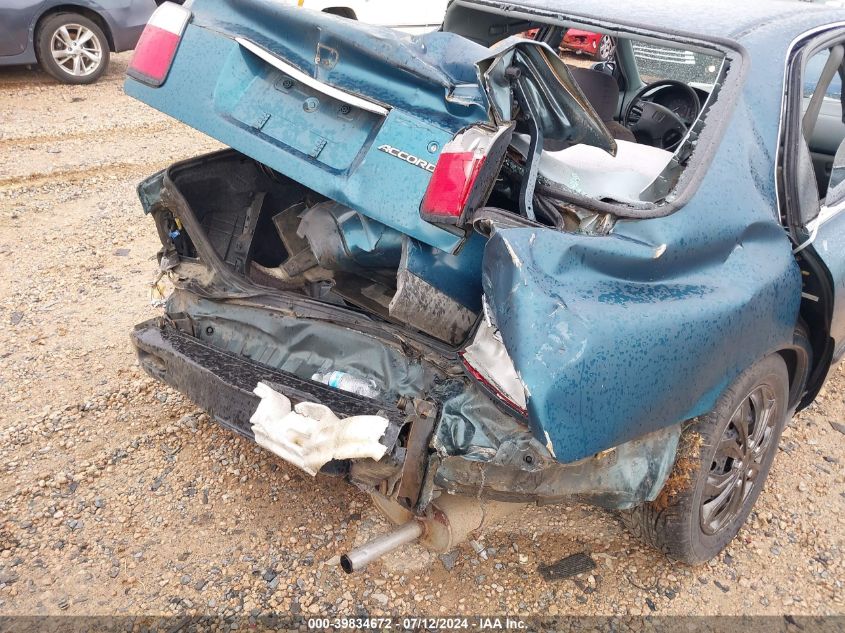 1996 Honda Accord Lx/Ex VIN: 1HGCD5637TA255504 Lot: 39834672