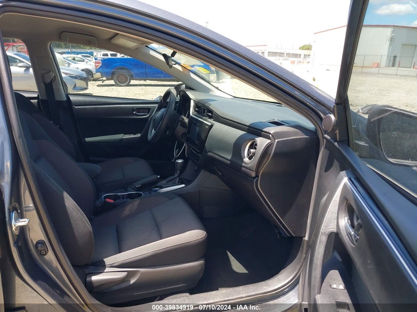 2019 TOYOTA COROLLA LE - 2T1BURHE2KC137113