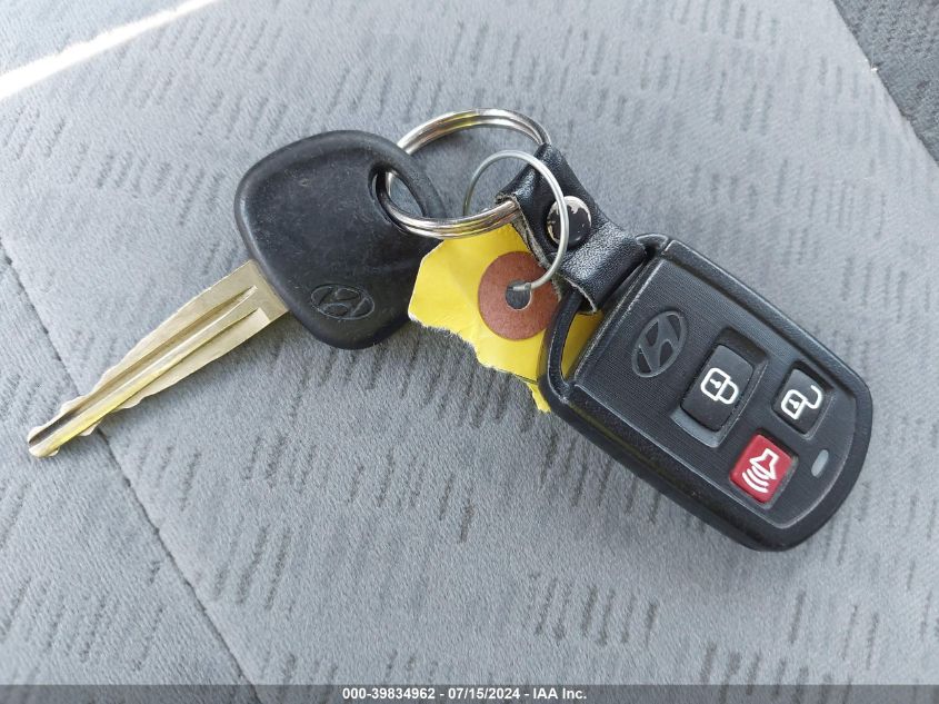 2004 Hyundai Elantra Gls/Gt VIN: KMHDN46D14U796062 Lot: 39834962