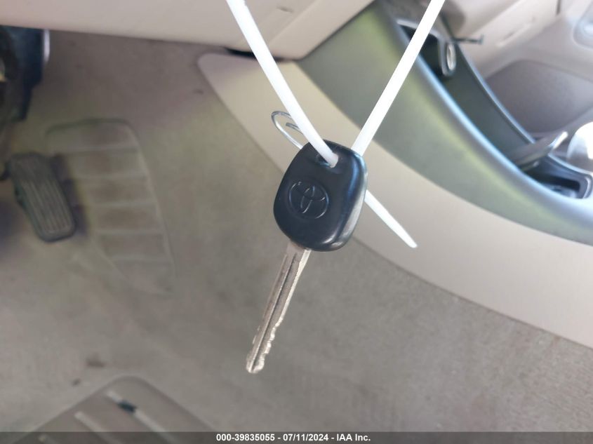 2004 Toyota Camry Le VIN: 4T1BE32K94U832943 Lot: 39835055