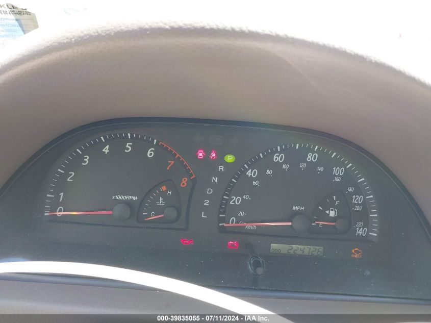 2004 Toyota Camry Le VIN: 4T1BE32K94U832943 Lot: 39835055