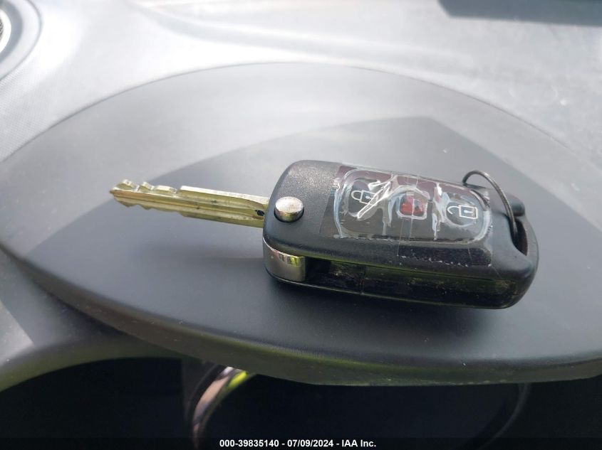 2011 Kia Soul + VIN: KNDJT2A20B7287292 Lot: 39835140