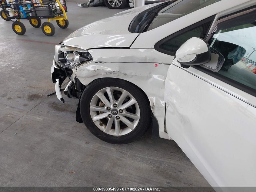 2016 KIA FORTE LX - KNAFK4A63G5587528