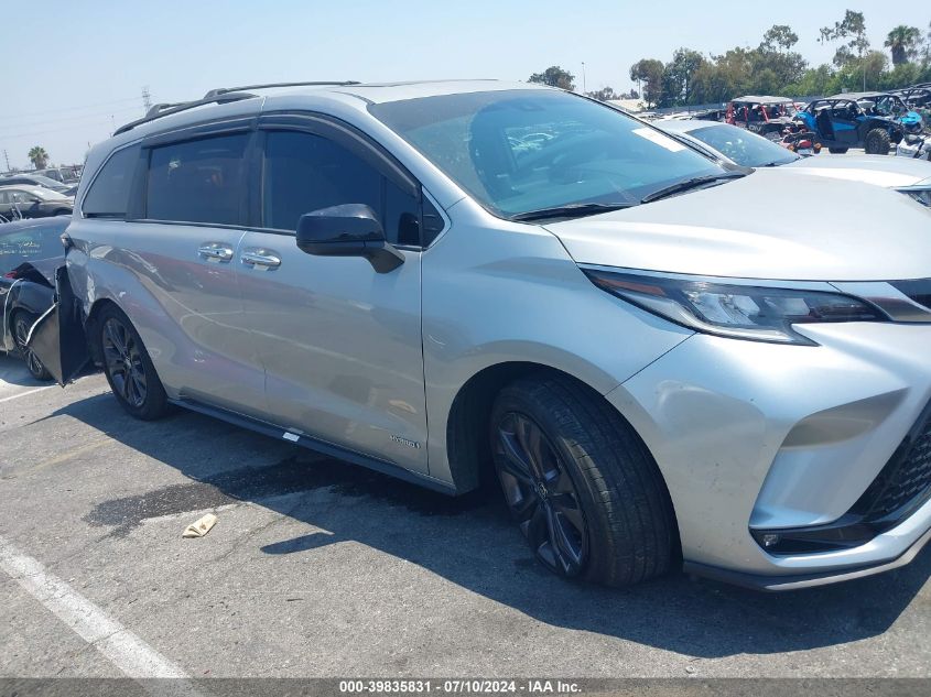 5TDXRKEC2MS002953 2021 Toyota Sienna Xse