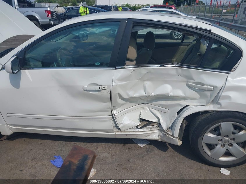 2008 Nissan Altima 2.5 S VIN: 1N4AL21E68N555282 Lot: 39835892