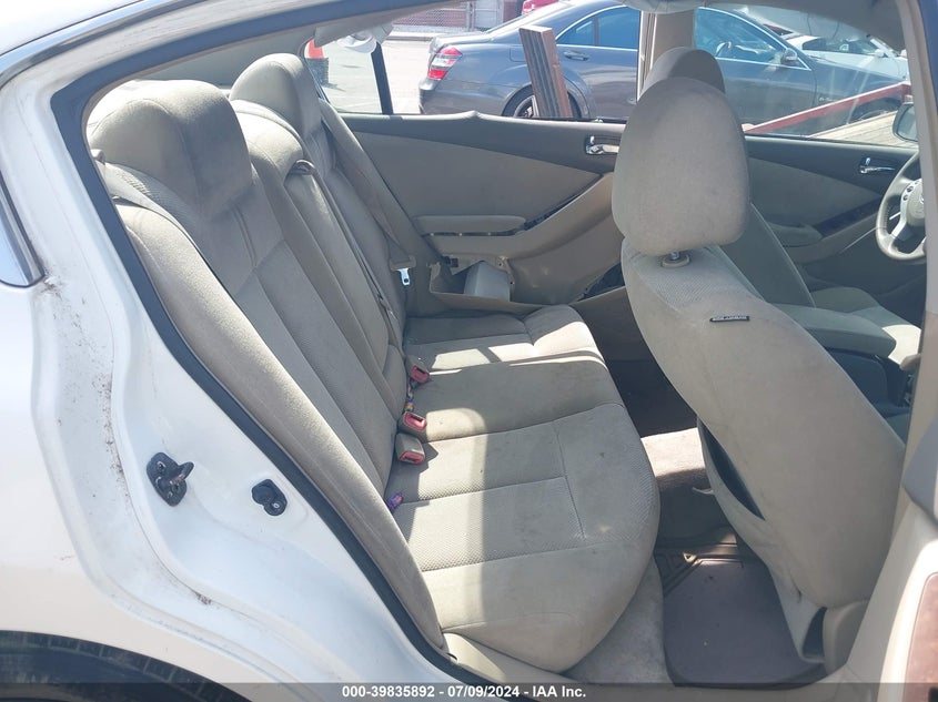 2008 Nissan Altima 2.5 S VIN: 1N4AL21E68N555282 Lot: 39835892