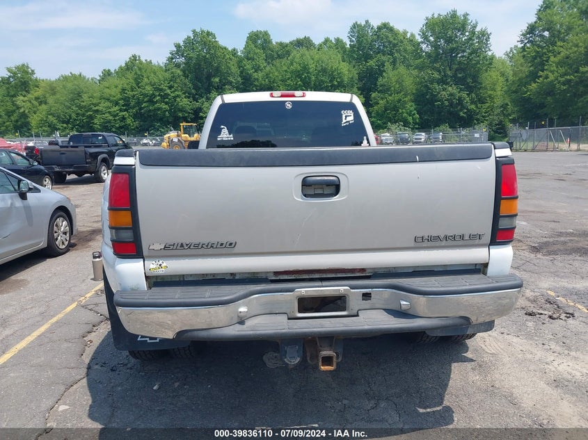 2004 Chevrolet Silverado 3500 Ls VIN: 1GCJK33194F136506 Lot: 39836110