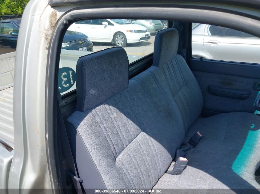 2000 Toyota Tacoma VIN: 5TENL42N2YZ690603 Lot: 39836548