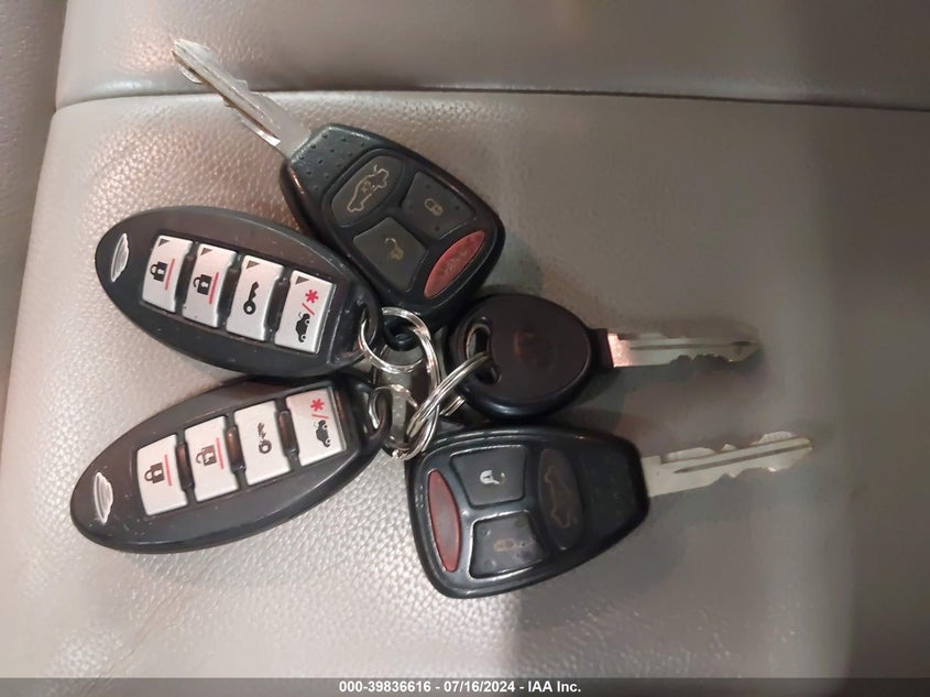 2007 Chrysler 300 Touring VIN: 2C3LA53G37H658096 Lot: 39836616