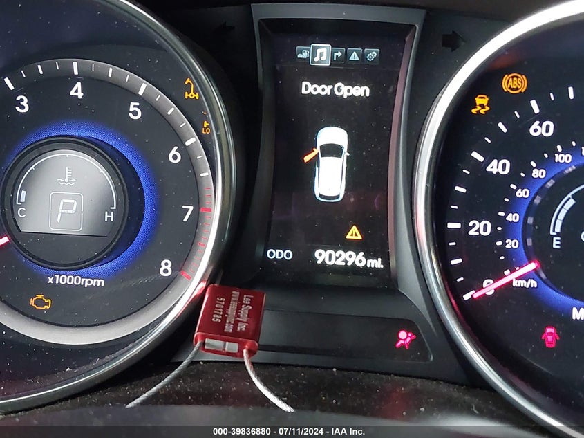 2016 Hyundai Santa Fe Se VIN: KM8SRDHF3GU139746 Lot: 39836880