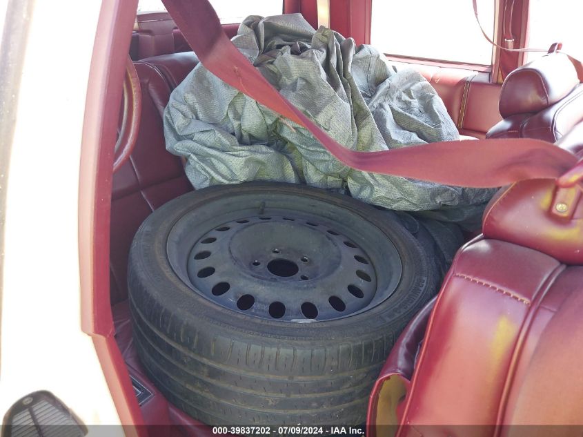 1988 Cadillac Deville VIN: 1G6CD1150J4210113 Lot: 39837202