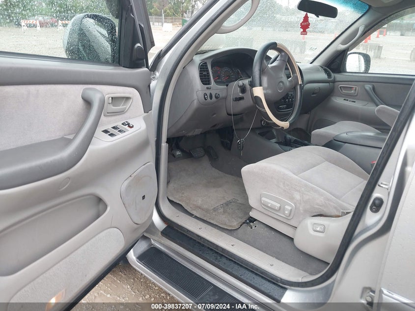 2002 Toyota Sequoia Sr5 V8 VIN: 5TDBT44A52S126316 Lot: 39837207