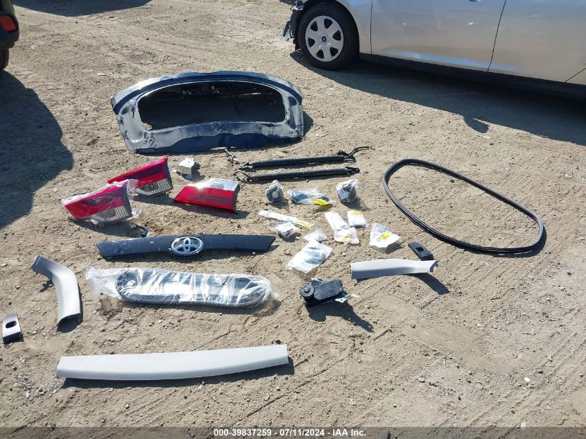 2019 Toyota Highlander Xle VIN: 5TDJZRFH3KS590464 Lot: 39837259