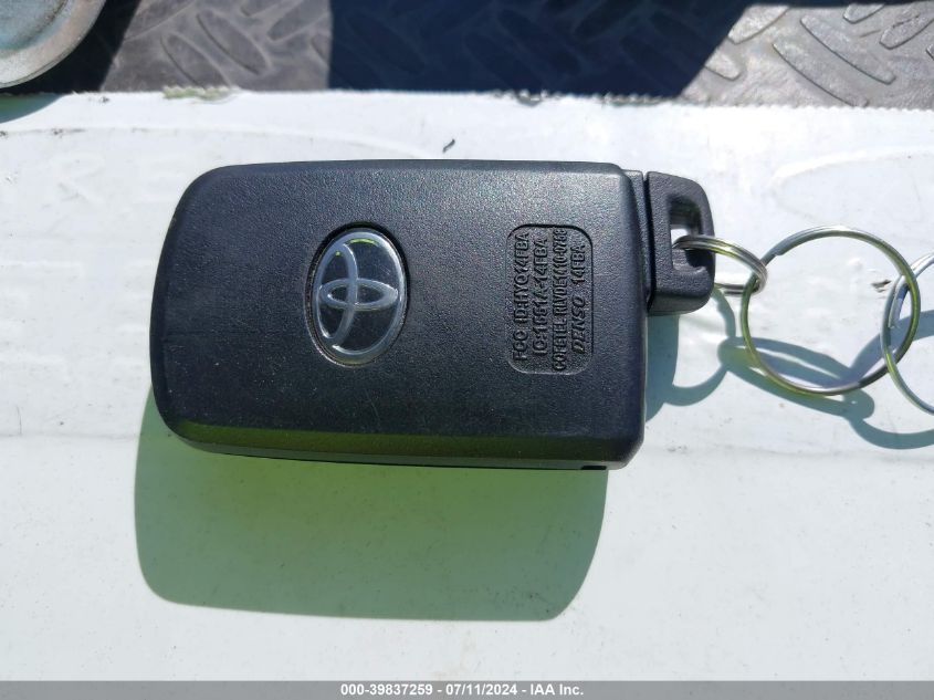 2019 Toyota Highlander Xle VIN: 5TDJZRFH3KS590464 Lot: 39837259