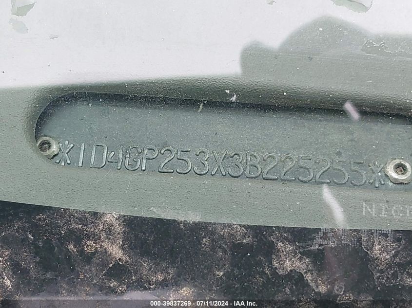 2003 Dodge Caravan Se VIN: 1D4GP253X3B225255 Lot: 39837269