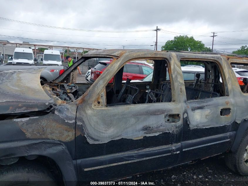 2001 Chevrolet Suburban 1500 Ls VIN: 3GNEC16T01G285677 Lot: 39837373