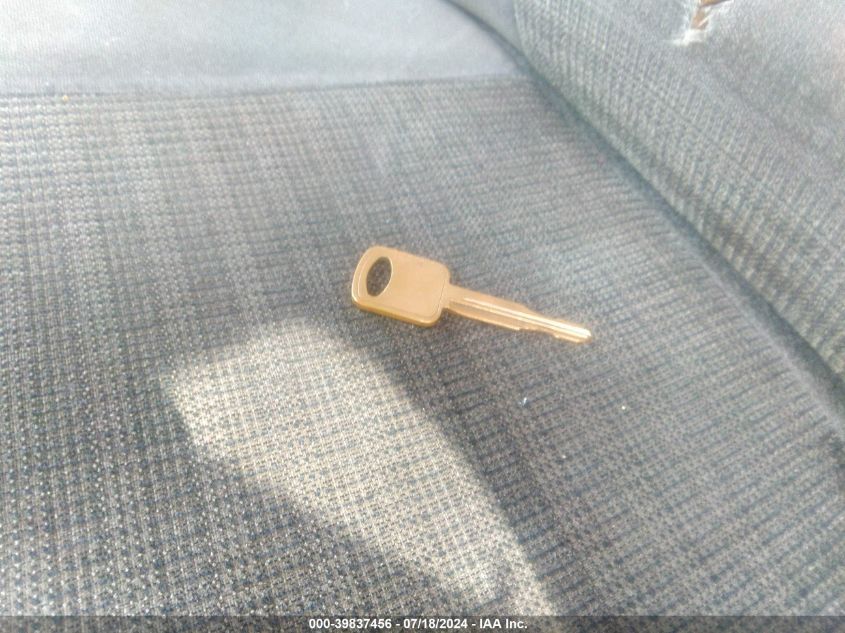 2005 Ford E-150 Chateau/Xl/Xlt VIN: 1FMRE11L85HB23802 Lot: 39837456